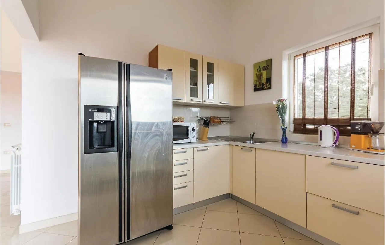 Holiday home Nice Home In Liznjan With Outdoor Swimming Pool Croatia
