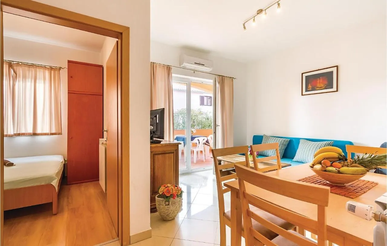 Nice Home In Liznjan With Outdoor Swimming Pool Holiday home