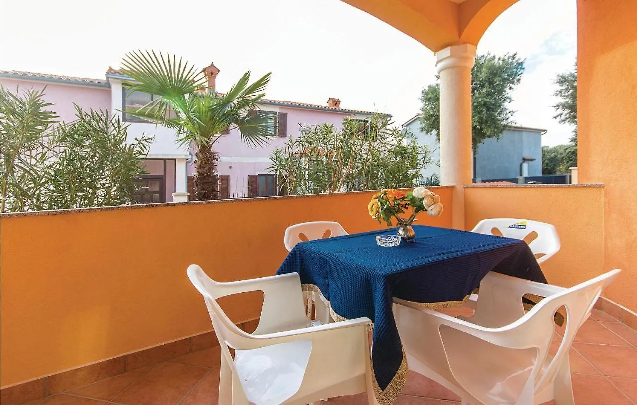 Nice Home In Liznjan With Outdoor Swimming Pool Holiday home
