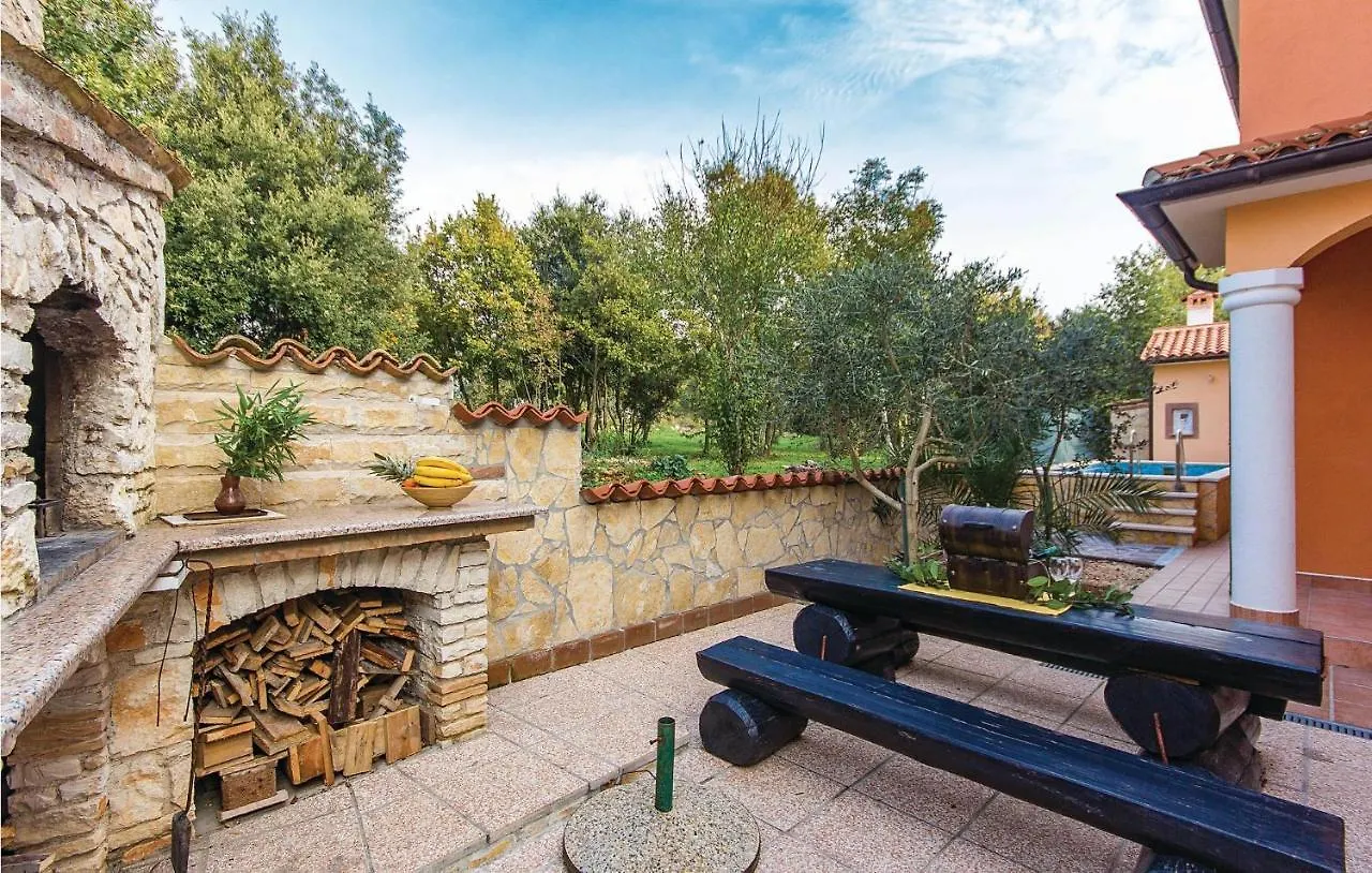 Nice Home In Liznjan With Outdoor Swimming Pool Croatia